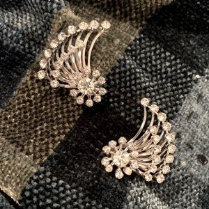 1960’s vintage rhinestone clip earrings